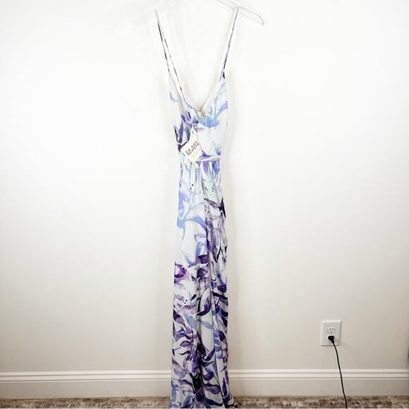 NWT Fame and Partners Fallen Leaves Print Sleeveless Slit Leg Maxi Dress 10 - Picture 3 of 7